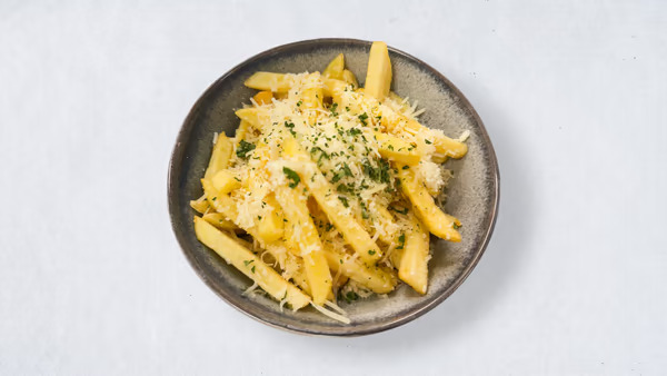 Pomfrit sa parmezanom i uljem od tartufa